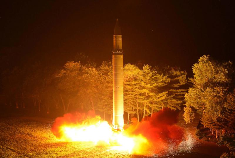 朝鲜火星15_朝鲜火星导弹_朝鲜 火星 15 画面